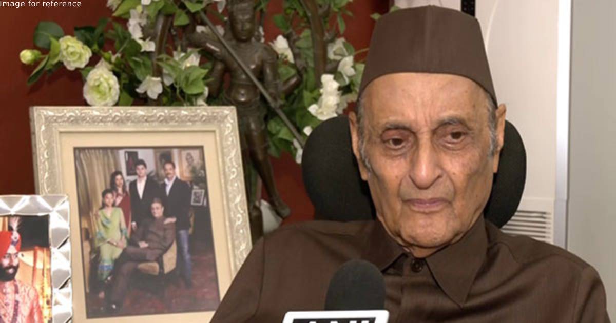 My relations with Congress reduced to zero: Karan Singh